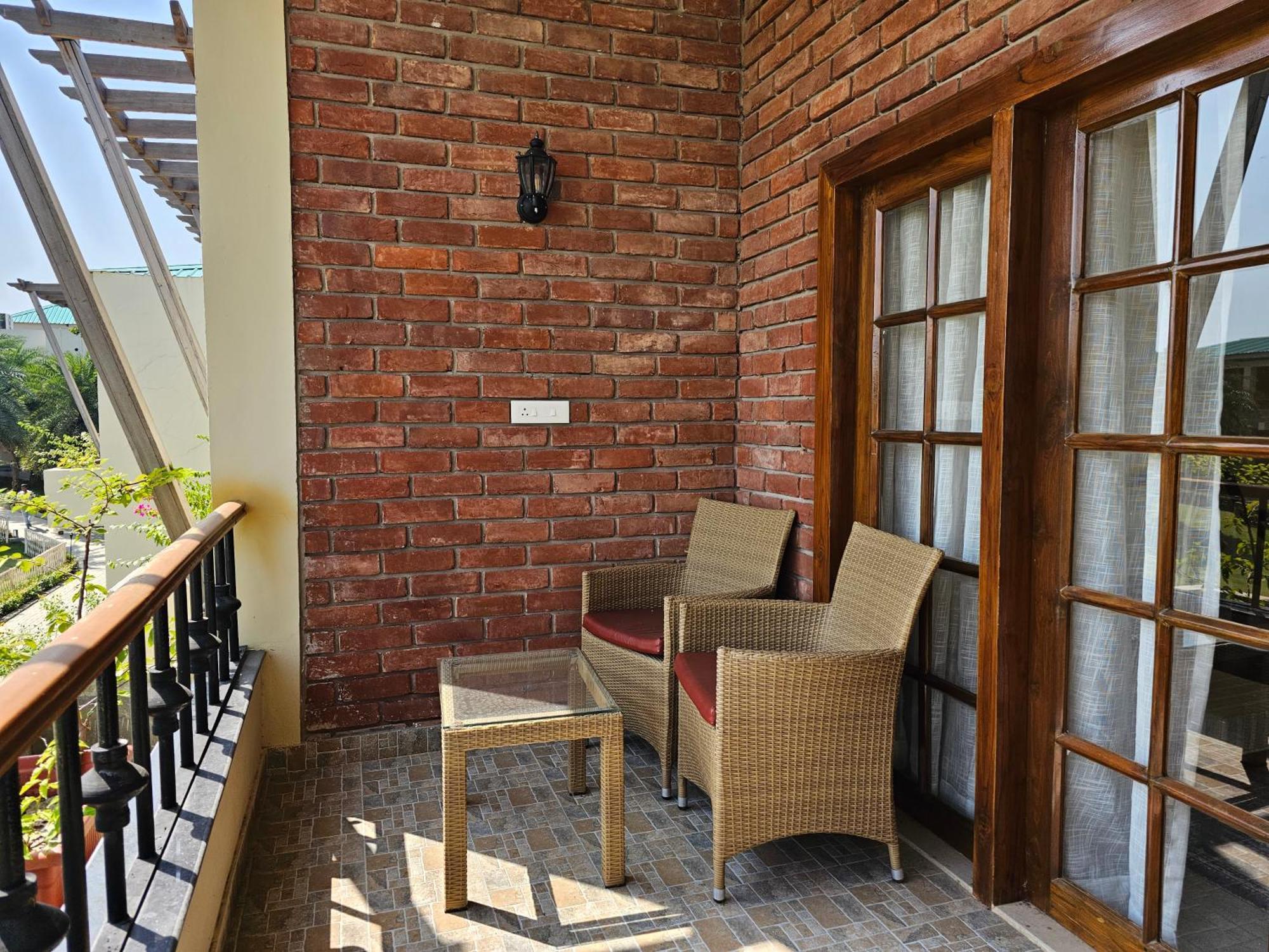 The Creek Boutique Resort & Spa Bolpur Exteriör bild